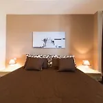 5 Min Walk From Yumbo! 517